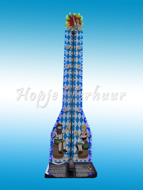Kop van Jut op aanhanger 7 meter hoog