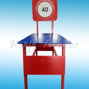 Grote stoel 40 jarige gekleurd