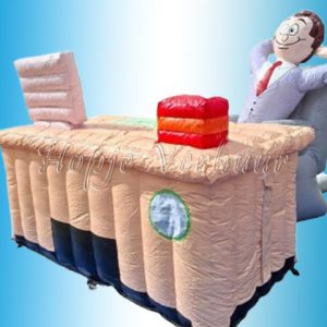 manager achter bureau